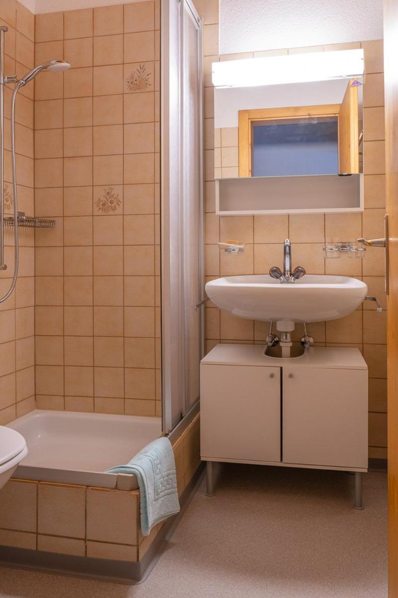 Chrona Bed & Breakfast Jenaz Oda fotoğraf
