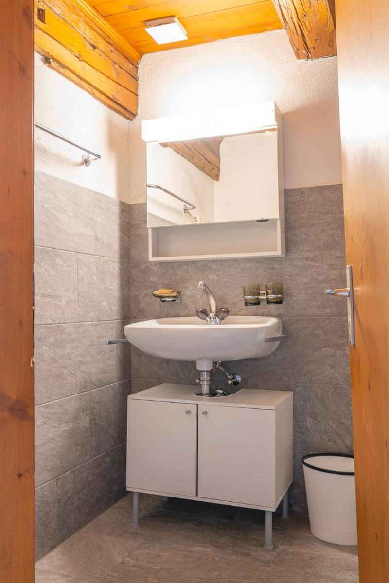 Chrona Bed & Breakfast Jenaz Oda fotoğraf